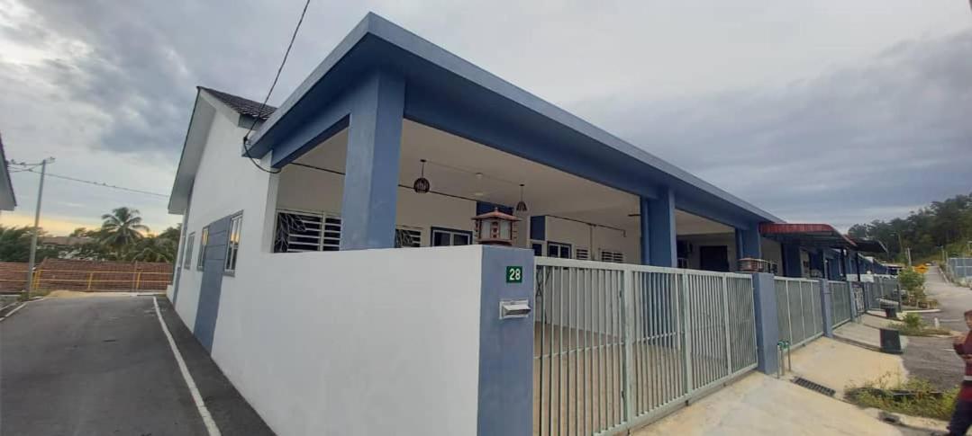 Homestay D'Mama Ifor Muslimi Tanjong Malim Exteriör bild