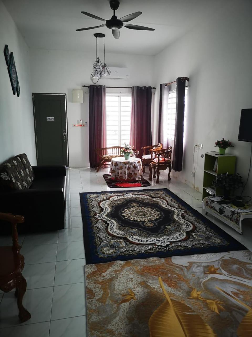 Homestay D'Mama Ifor Muslimi Tanjong Malim Rum bild
